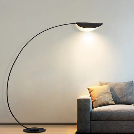 Lampadaire design moderne pour salon et restaurant — LZ4X9T2