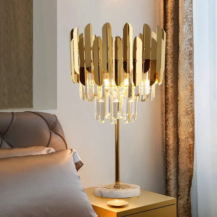 Lampadaire nordique post-moderne en cristal doré LED — LZ4X9M