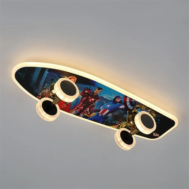 Plafonnier créatif en forme de skateboard pour enfants — LZ4XJ9