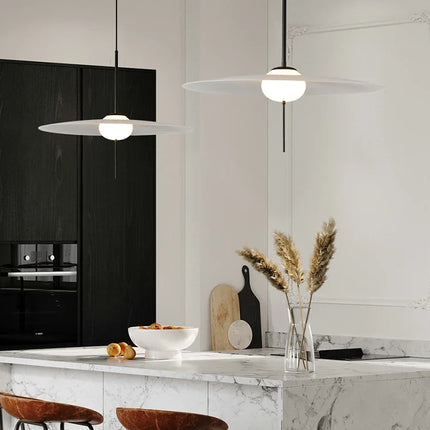 Lustre suspension design danois UFO pour ambiance luxueuse — LZ4Q7X9