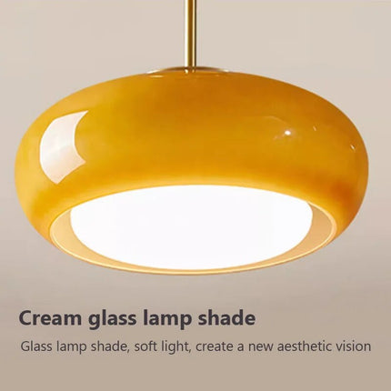 Lustre suspension en verre orange et laiton antique style médiéval — LZ4X9P2Q