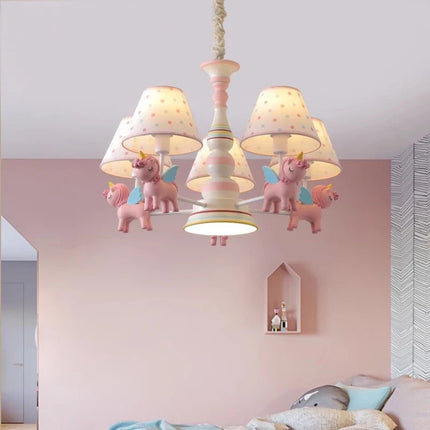 Lustre carrousel romantique pour chambre d'enfant moderne — LZ4X9P2