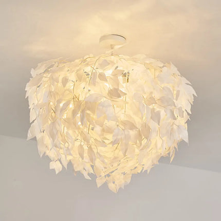 Lustre décoratif en feuilles plastiques pour ambiance romantique — LZ4X9T