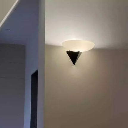 Applique murale design moderne pour intérieur créatif et personnalisé — LZ4X9T2