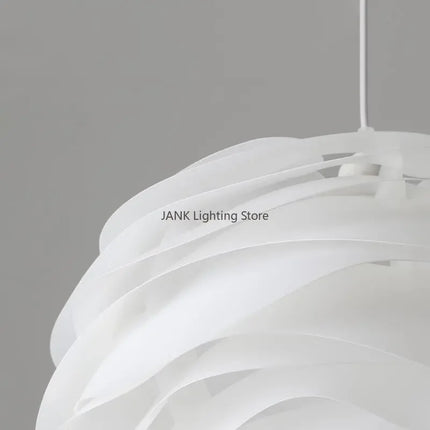 Suspension en forme de rose pour ambiance romantique — LZ4XJ7