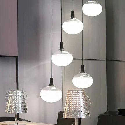 Plafonnier LED en verre blanc mat au design minimaliste moderne — LZ4X9T