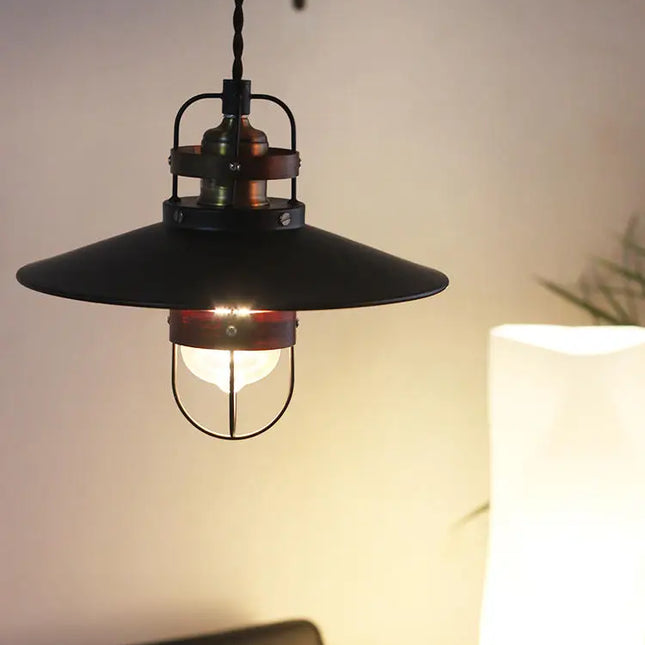 lustre vintage en bois pour décoration intérieure élégante