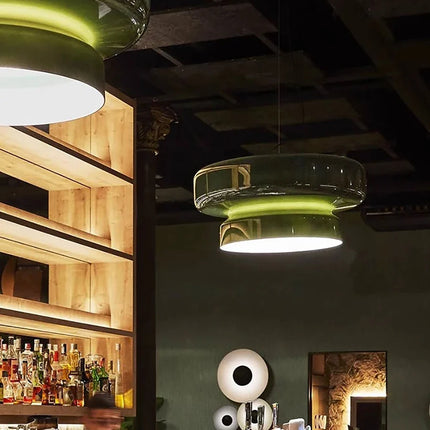 Suspension en verre vert moderne