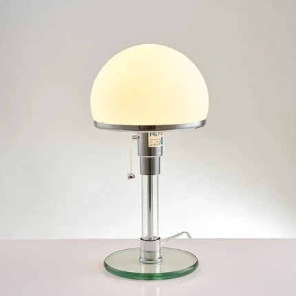 Lampe de bureau au design nordique moderne et fonctionnel — LZ4X9T2