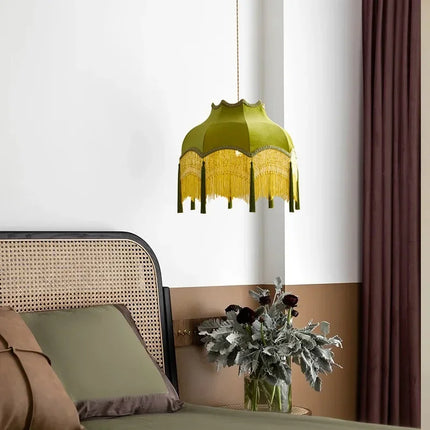 Plafonnier LED suspendu rétro avec pampilles pour intérieur élégant — LZ4X9T1