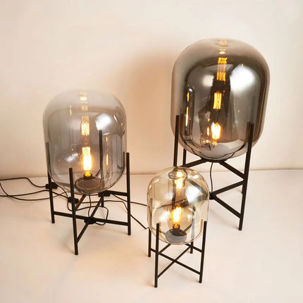 Lampadaire post-moderne avec abat-jour en verre cognac — LZ4X9P