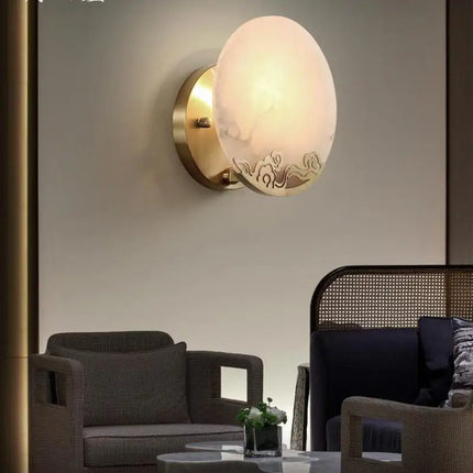Applique murale en cuivre avec abat-jour en marbre et miroir luxueux — LZ4X9JQ