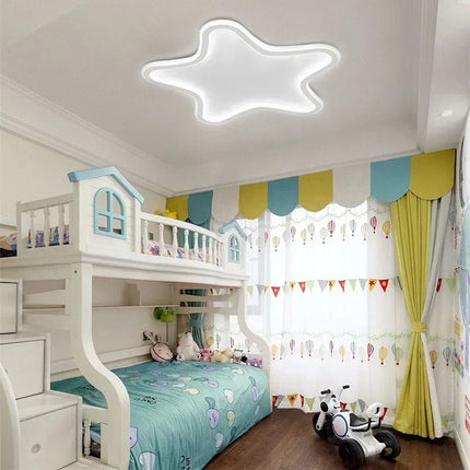 Plafonnier LED moderne pour décoration intérieure lumineuse et élégante — LZ4N7Q2