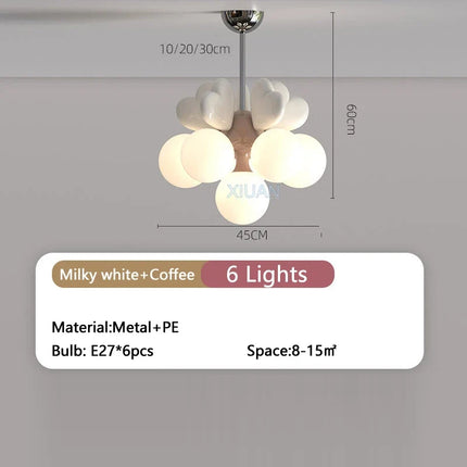 Lustre enfant avec bulle en forme de cœur — LZ4X9JQ