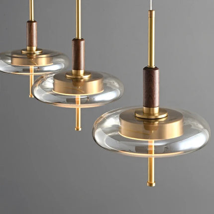 Suspension nordique en laiton et noyer au design luxueux — LZ4P9XQ