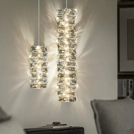 Lustre léger en cristal pour intérieur contemporain élégant — LZ4X9P2
