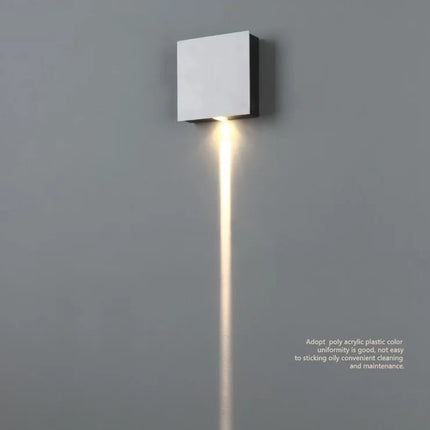 Applique murale LED au design carré minimaliste — LZ4X9P2
