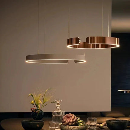 Lustre anneau design allemand à couleurs changeantes — LZ4P9XJ