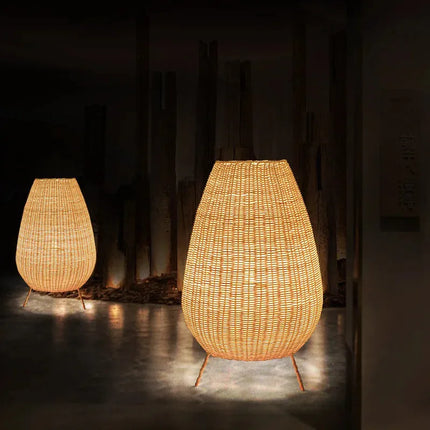 Lampadaire artisanal en rotin naturel pour intérieur et extérieur — LZ4X9M
