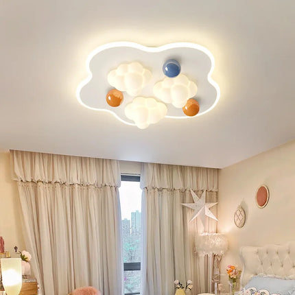 Plafonnier nuage crème pour chambre enfant moderne et chaleureuse — LZ4X9T