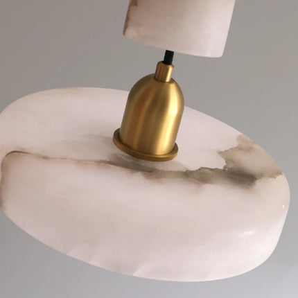 Lustre en marbre espagnol avec structure en cuivre pour restaurant et B&B — LZ4X9T