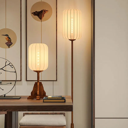 Lampadaire vintage en tissu avec bois et cuivre pour intérieur élégant — LZ4X9M