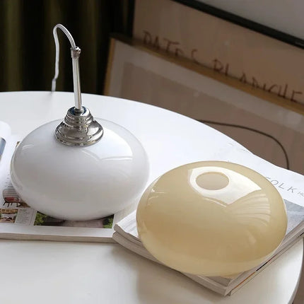Suspension en verre crème pour intérieur moderne et élégant — LZ4X9P