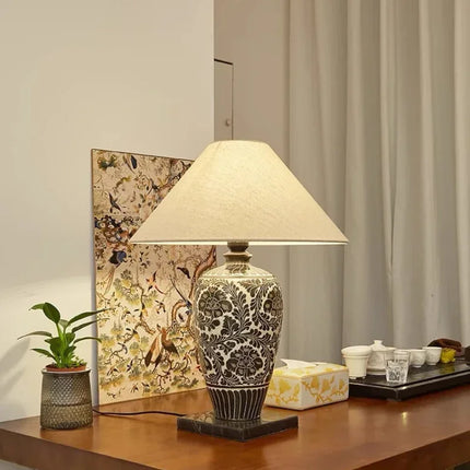 Lampe de bureau rétro en céramique avec abat-jour en tissu — LZ4X9P2