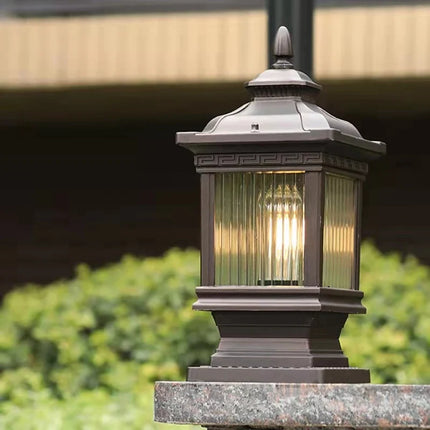 Lampadaire extérieur LED étanche style rétro pour jardin — LZ4X9M2
