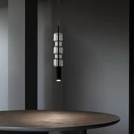 Suspension moderne en verre transparent avec métal doré et noir — LZ4X9P2Q