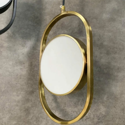 Plafonnier LED rotatif au design contemporain — LZ4N7Q2