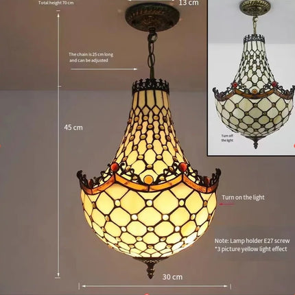 lustre vintage méditerranéen en vitrail pour intérieur élégant