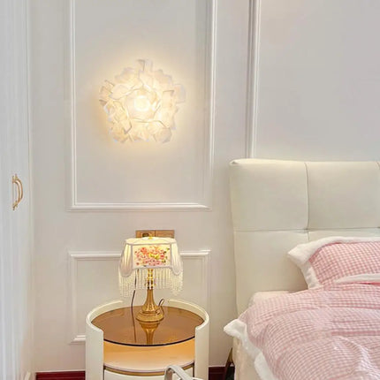 Applique murale LED moderne en acrylique forme fleur blanche — LZ4X9T2