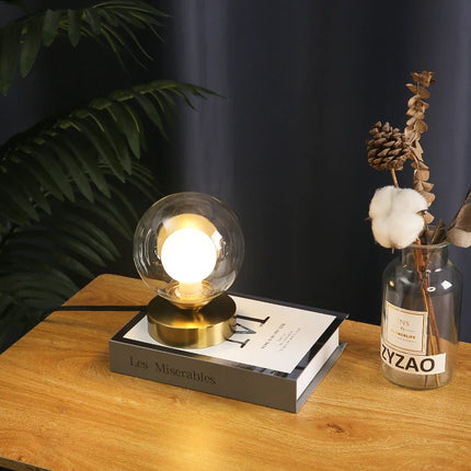 Lampe de table LED boule en verre doré pour bureau — LZ4X9P2