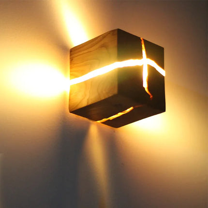 Applique murale cube créatif en bois massif avec LED fait main — LZ4X9QJ