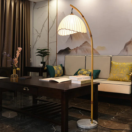 Lampadaire LED nordique avec abat-jours suspendus en toile et bambou — LZ4XJ9