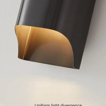 Applique murale en cuivre au design italien pour intérieur moderne — LZ4X9T2
