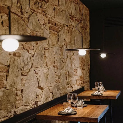 Suspension lustre en forme de verre au design élégant — LZ4X9P