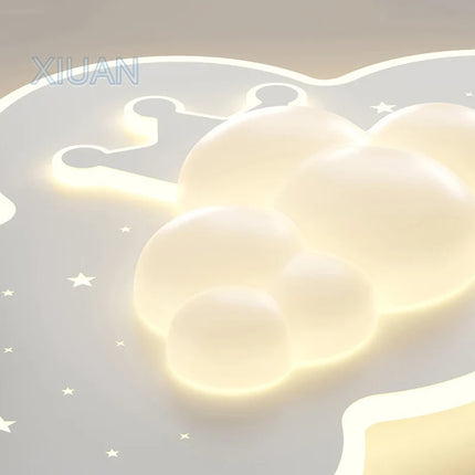 Lustre enfant en forme de couronne et nuage décoratif — LZ4XJ7