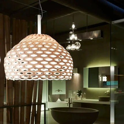 Suspension design italienne ajourée pour salon et cuisine — LZ4X9M2