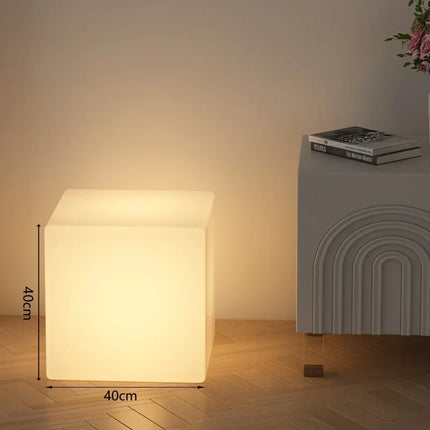 Lampadaire moderne pour ambiance chaleureuse et romantique — LZ4T9X