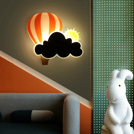 Applique murale LED nuage avec ballons à air chaud pour enfants — LZ4X9T