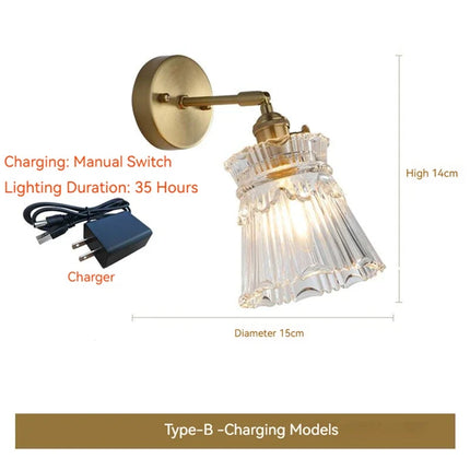 Applique murale LED scandinave en verre et laiton avec interrupteur à batterie — LZ4X9JQ