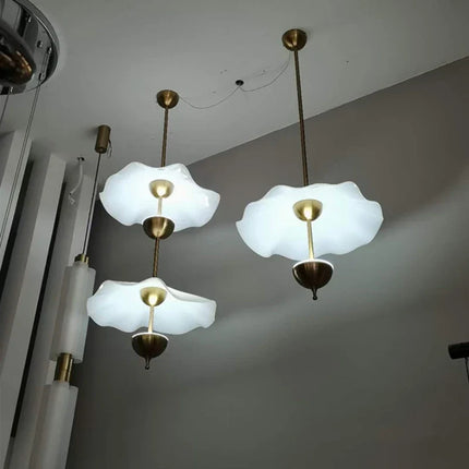 Suspension art déco feuille de lotus en métal doré — LZ4P9XQ