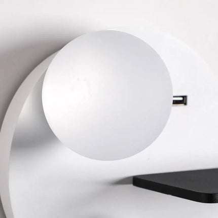 Applique murale LED avec chargeur USB pour téléphone portable — LZ4G7M9