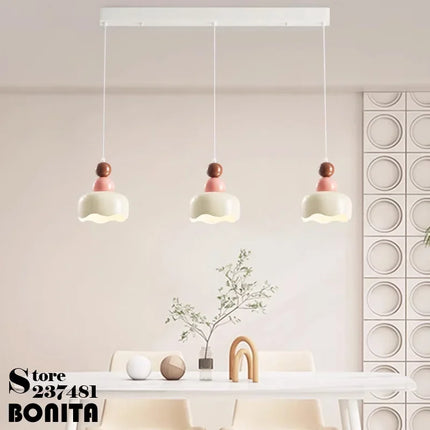 Suspension florale couleur crème pour ambiance chaleureuse — LZ7X9Q