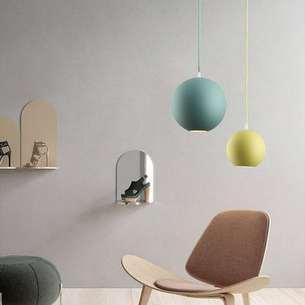 Suspension ronde moderne en métal coloré Klint — LZ4M9Q2