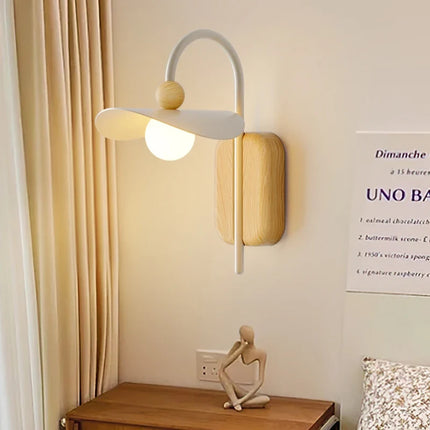 Applique murale nordique en bois avec éclairage LED intérieur — LZ4XJ9