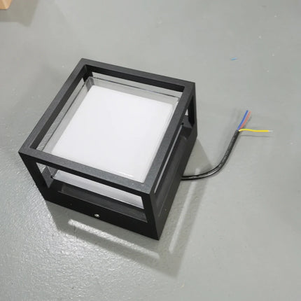 Plafonnier moderne étanche pour décoration intérieure élégante — LZ4P9XJ