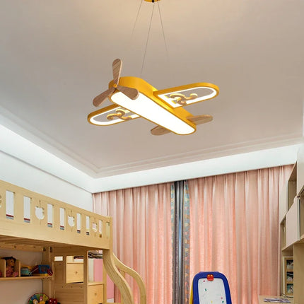 Plafonnier minimaliste en bois forme avion pour chambre d’enfants — LZ4XJ9